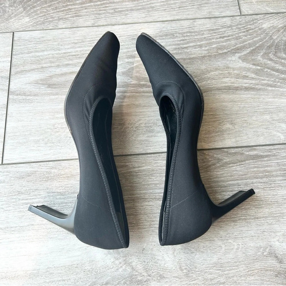 DKNY Essential Black Nylon Fabric Square Toe Slim  Heel Pumps Made in Italy - Picture 9 of 14